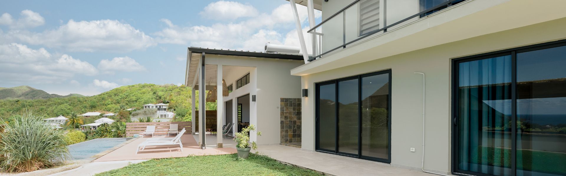 coulissant aluminium à la villa Sky