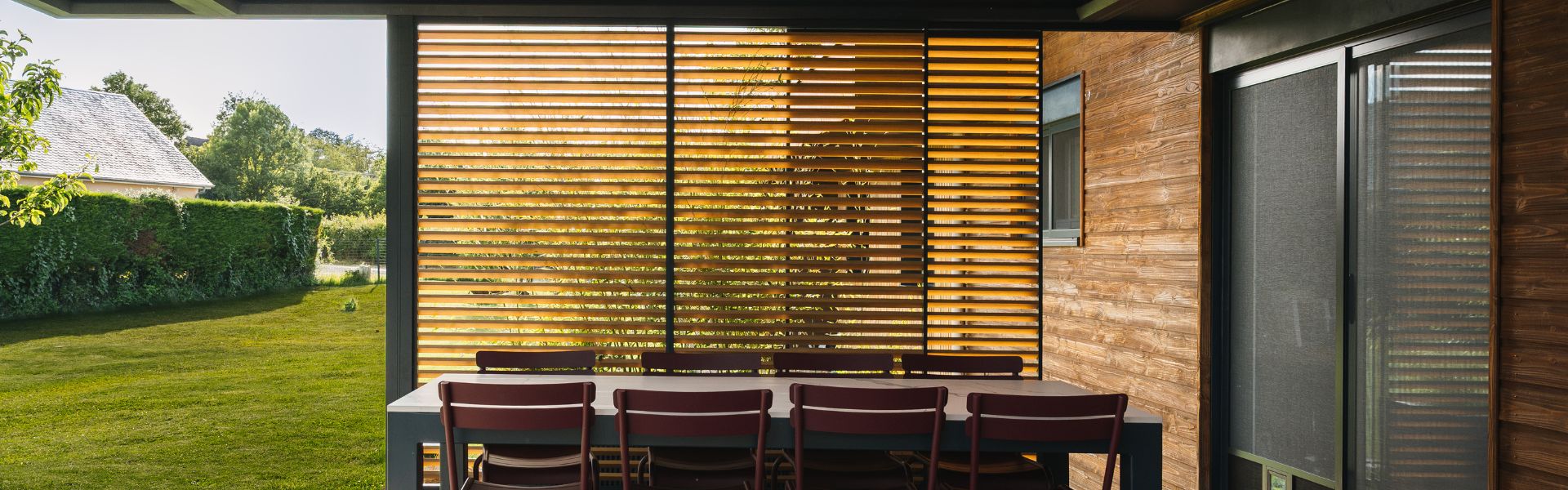 pergola bioclimatique lames ton bois